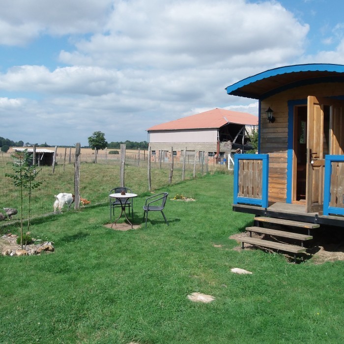 1 nuit pour 2 en Kota, Roulotte ou Tonneau 
