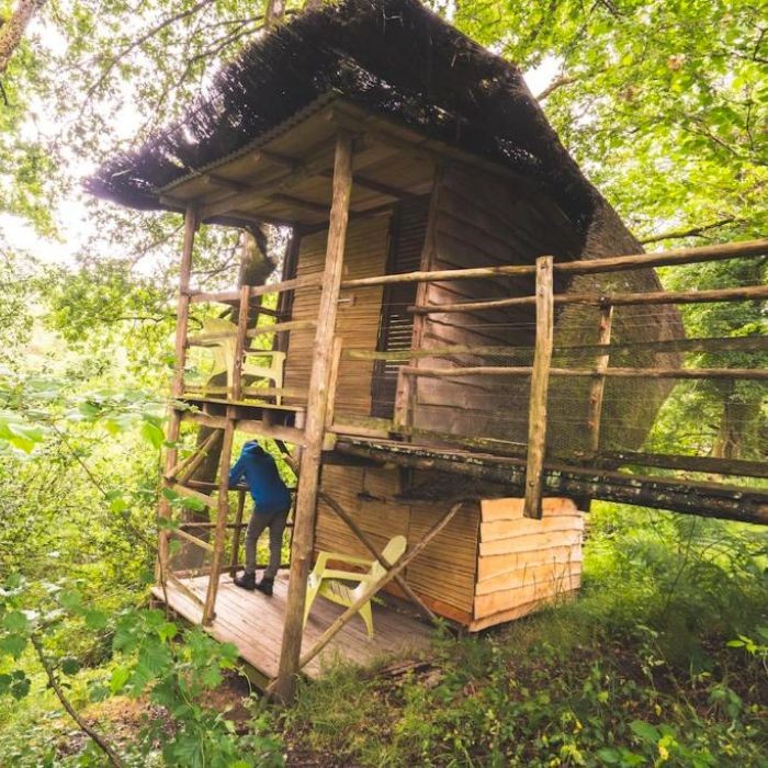 2 nuits dans la cabane Arborescente, Bucolique ou Nid pour 2 personnes sans petit déjeuner du vendredi au dimanche et avec les petits déjeuners le jeudi uniquement
