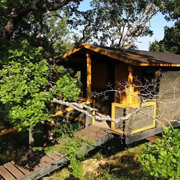 1 nuit en roulotte ou cabane pour 2 + petits-déjeuners