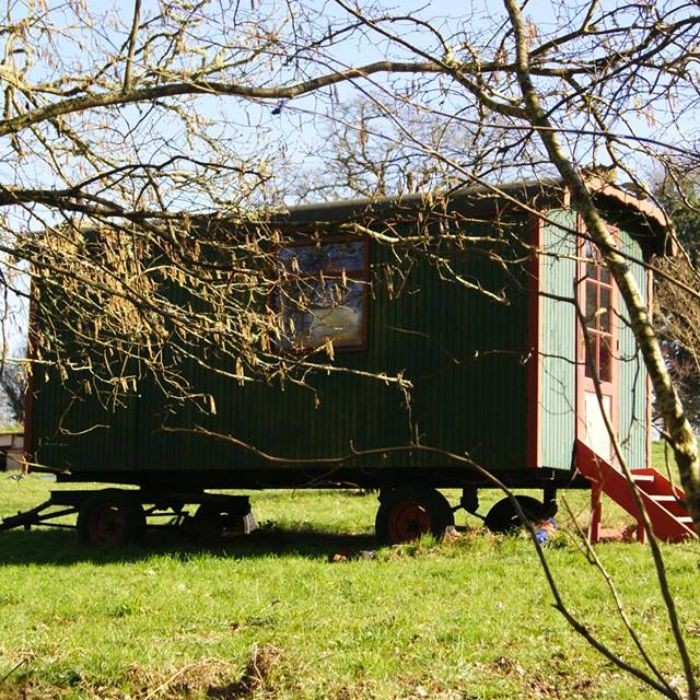 2 nuits en roulotte pour 4 personnes (2 adultes et 2 enfants) avec petits-déjeuners