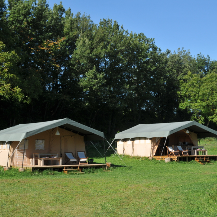 2 nuits pour 4 personnes (2 enfants / 2 adultes) en tente safari avec les petits déjeuners