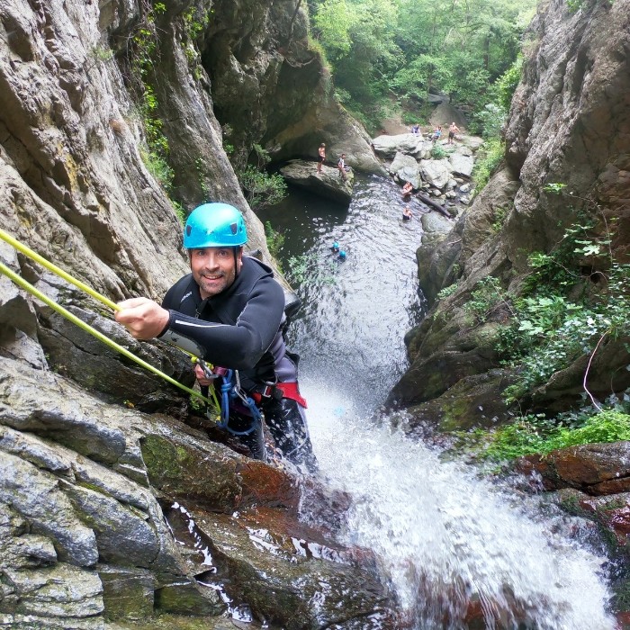 3h de descente canyoning pour 1 personne + location de chaussures comprise