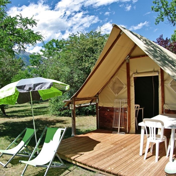 2 nuits en tente insolite pour 2 personnes + linge de lit