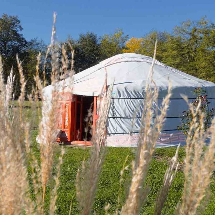 1 nuit pour 2 personnes en yourte Mongole avec petits déjeuners + verres en semaine