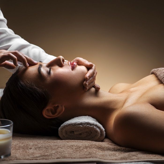 1h15 de soins combinés = Shiatsu + drainage esthétique manuel pour 1 personne