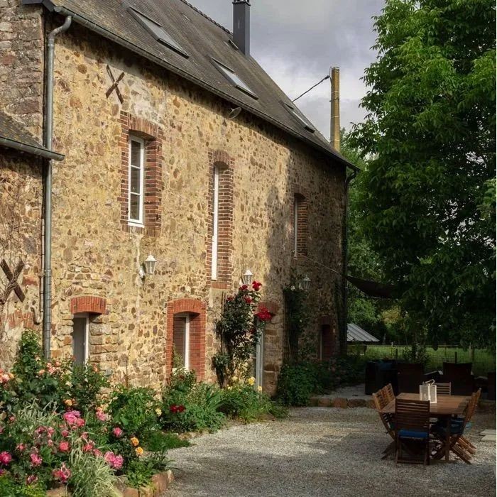 1 nuit en chambre d'hôtes pour 2 personnes avec petits déjeuners et table d'hôtes pour le dîner