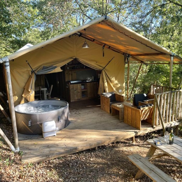 1 nuit en Safari Lodge SPA pour 2 personnes avec petits déjeuners + 2 dîners inclus