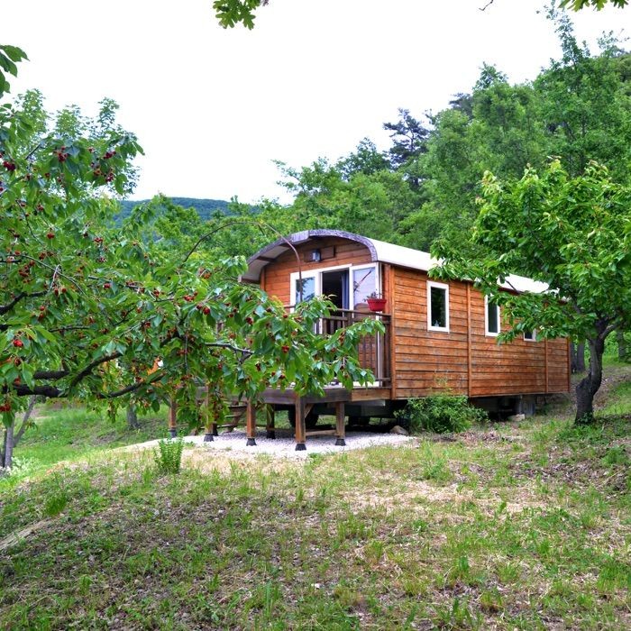 2 nuits en roulotte pour 2 personnes avec petits déjeuners 