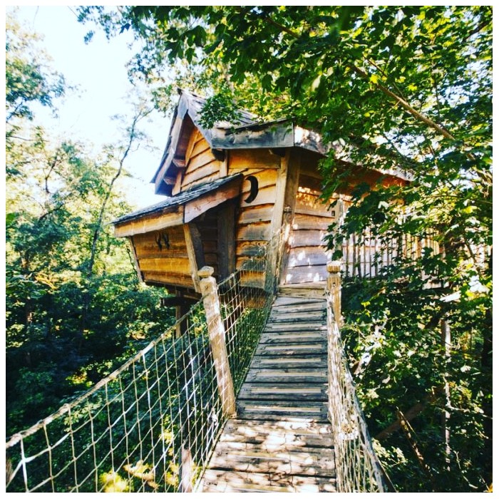 1 nuit en Cabane Perchée pour 2 personnes avec petits déjeuners + 2 apéritifs de bienvenue 