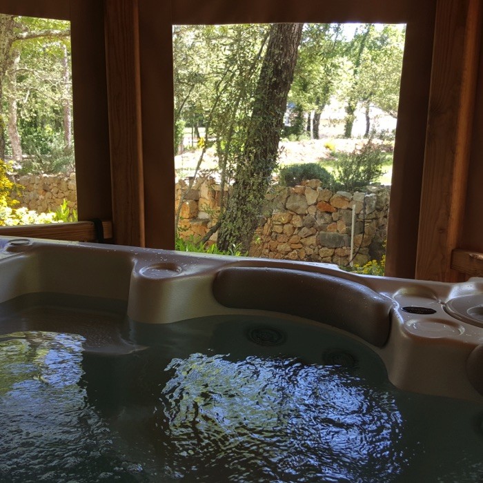 4 h d'accès privatif au Jacuzzi pour 2 personnes