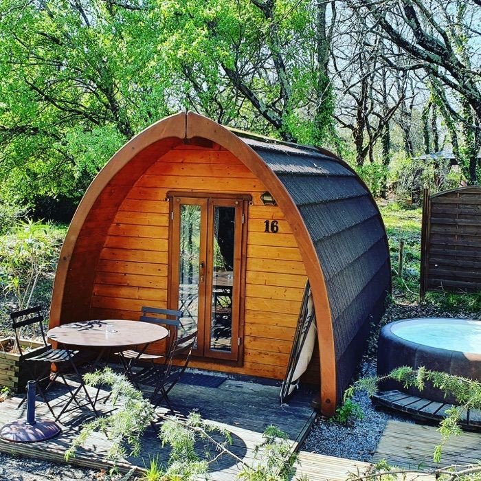 2 nuits en pod family pour 2 personnes avec petits déjeuners et spa privatif inclus 