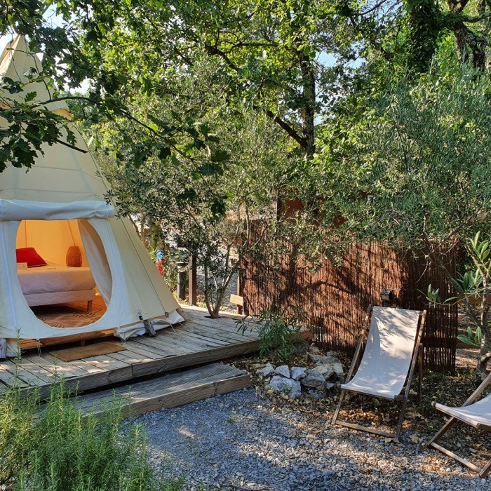 1 nuit en Tipi lodge pour 2 avec petits déjeuners et spa privatif illimité inclus 