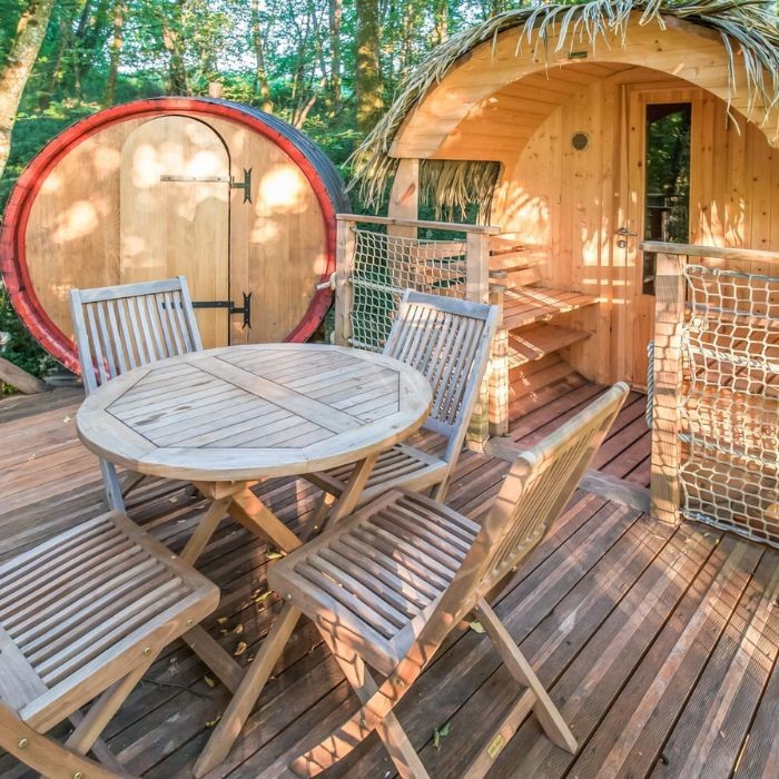 1 nuit en Cabane Le Fût + pdj pour 2 personnes + panier apéritif Loupiac
