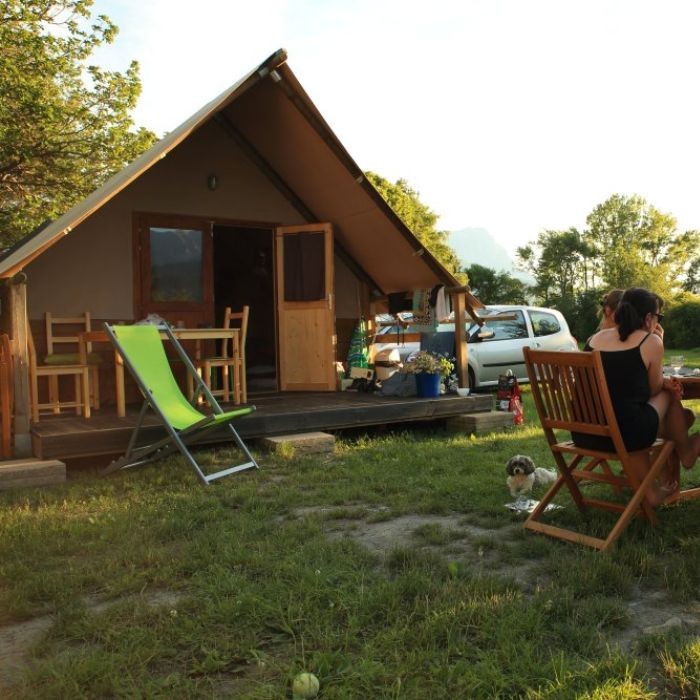 2 nuits en Cabane Lauzerot pour 2 personnes + linge de lit