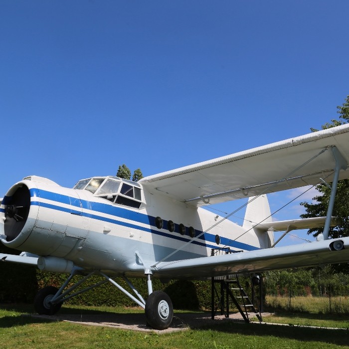 1 nuit en Avion Antonov pour 2 pers avec petits déjeuners 