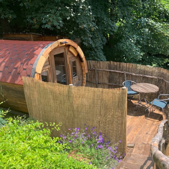 2 nuits en tonneau pour 2 personnes avec petits déjeuners + 1 repas chaud pour 2 + 1 planche apéritive 