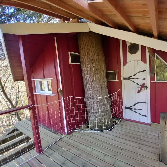 1 nuit pour 2 personnes dans une cabane perchée avec petits déjeuners + 2 paniers pique-nique + 30 min de bain nordique et de sauna