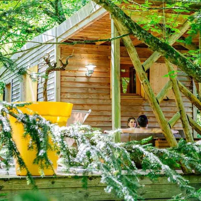 1 nuit pour 2 en Oenolodge avec SPA avec petits déjeuners + panier formule apéritive (ou en semaine panier gourmand)