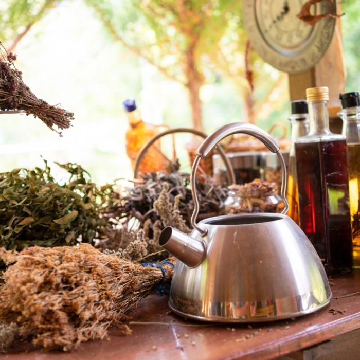 Un atelier pour 2 personnes sur la thématique au choix : créer son produit cosmétique ou d'entretien fait maison 