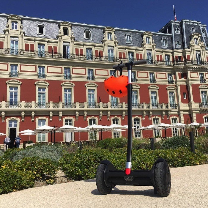 1 balade de 30 minutes en gyropode pour 3 personnes.