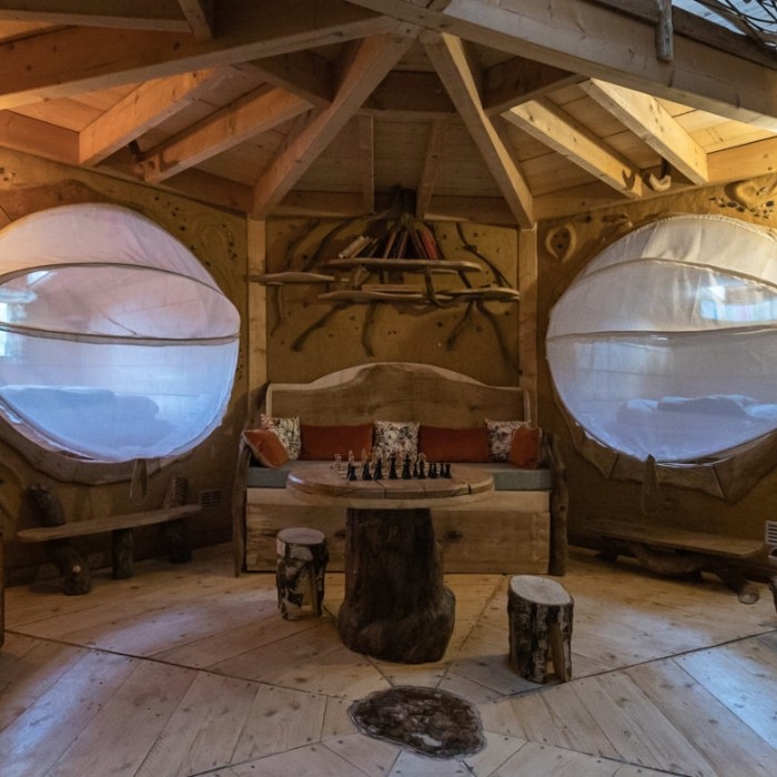 1 nuit pour 4 personnes en cabane Gaia avec petits-déjeuners traditionnels bio