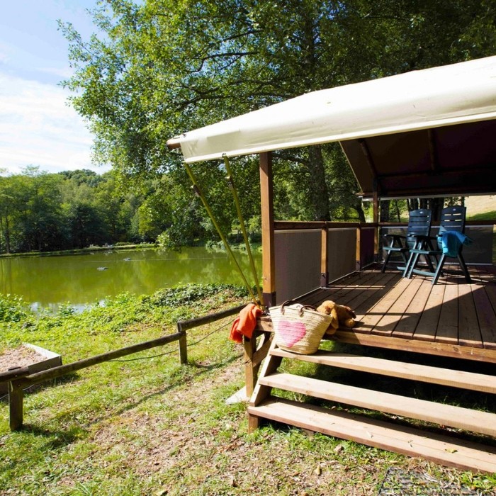 1 nuit en Lodge Nature et Luxe pour 2 personnes + linge de lit compris