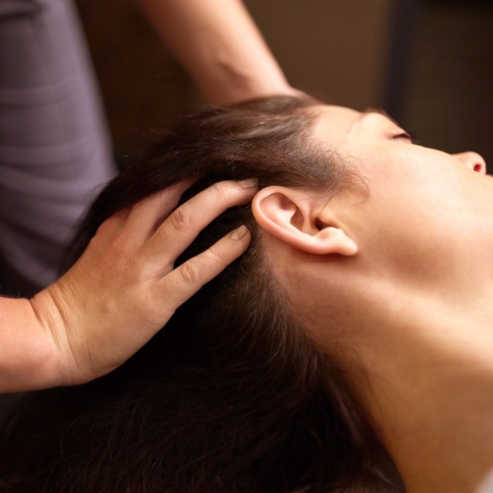 1 massage Shiro Abhyanga ( tête épaule dos) de 45 minutes + une boisson comprise