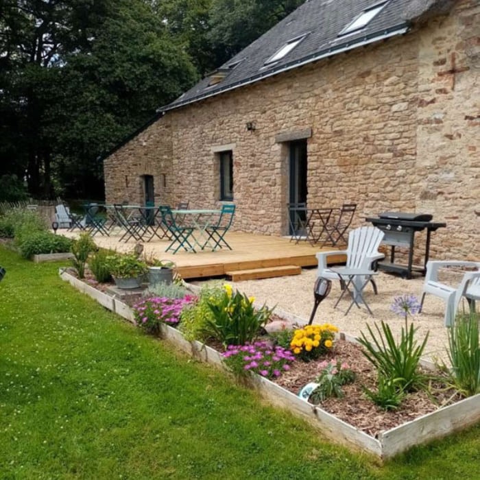 3 nuits pour 2 personnes en gîte loft + 30 min de spa OU repas pour 2 personnes + Linge de lit et de toilettes compris + Ménage inclus 