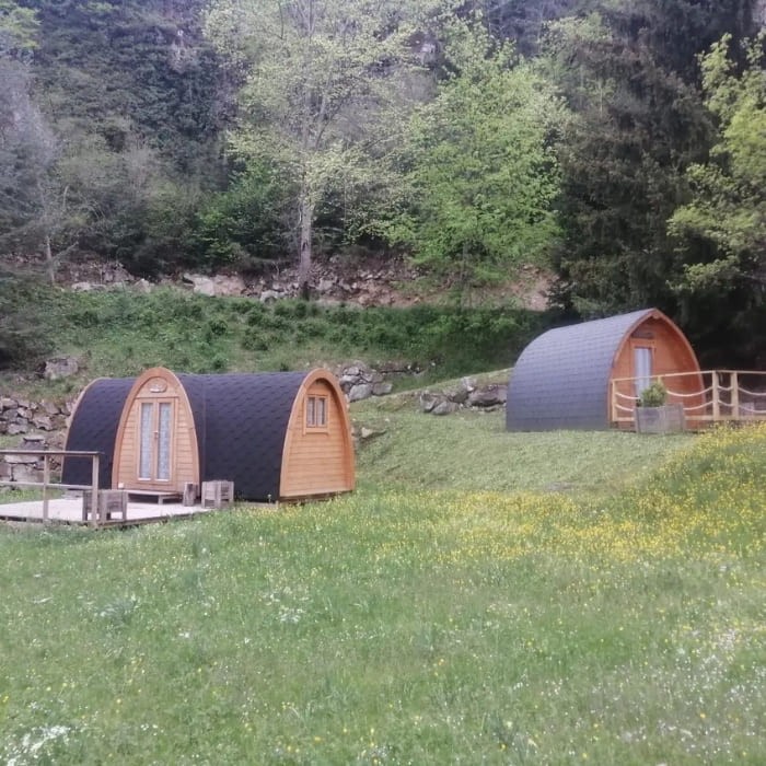 1 nuit pour 2 personnes en Cabane Iris avec draps inclus 