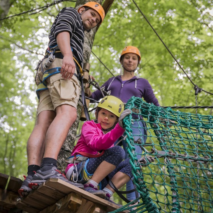 3 entrées au Parc pour 5h (2 adultes et 1 enfant de 9 ans maximum) 