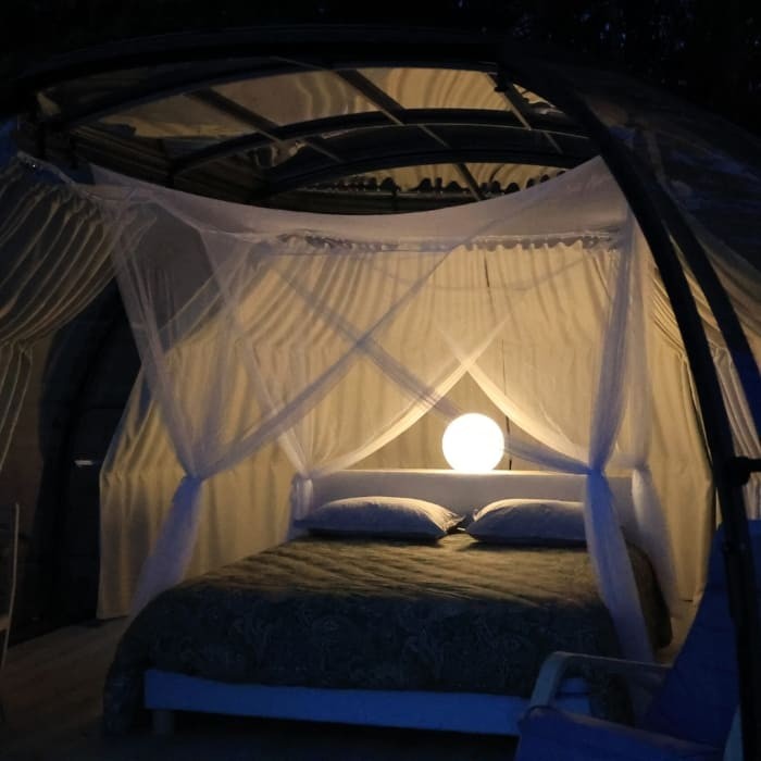 2 nuits pour 2 personnes en Bulle de nuit en Haute saison avec petits-déjeuners, 1h de spa en Haute saison 