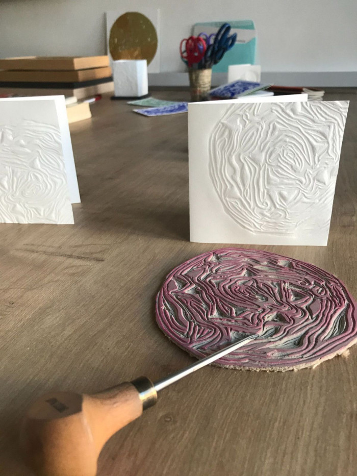 Atelier Linogravure/Gaufrage à Lyon – 3h - Papier