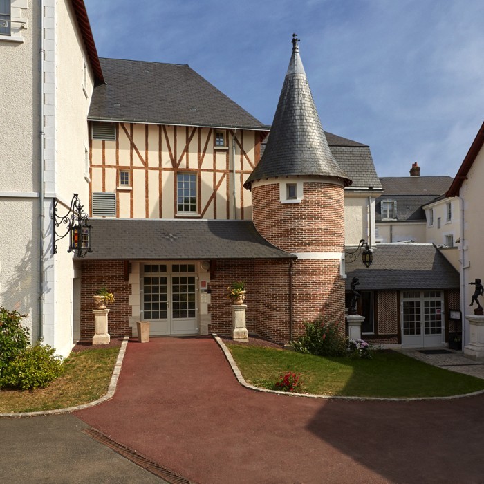 1 nuit en chambre double standard pour 2 avec petits déjeuners + 2 entrées à Cheverny