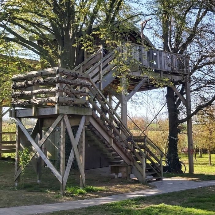 1 nuit pour 2 en cabane de l'Ourson blanc ou Cabane dans les arbres SANS petit dejeuner + Cocktail de bienvenue offert