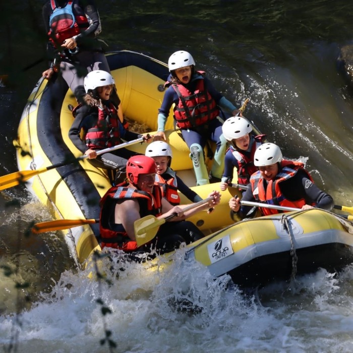 1 activité Rafting 8km pour 1 personne + photos de la descente + 1 boisson