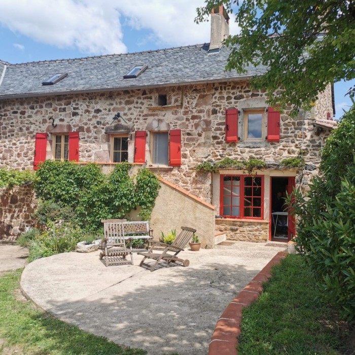 1 nuits pour 4 personnes + Gourmandise chocolatée local