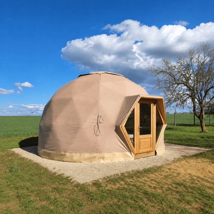 2 nuits en bulle géodésique pour 2 personnes + accès bain nordique + planche apéro terroir