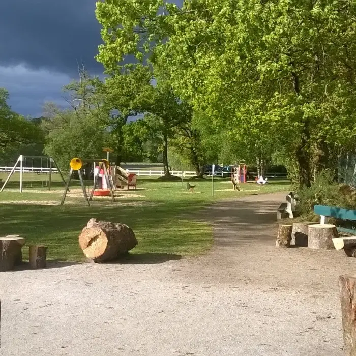 Camping le Lac O Fées***