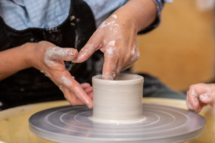 Atelier Poterie et Céramique - Tour/Modelage à Aubagne – 2h