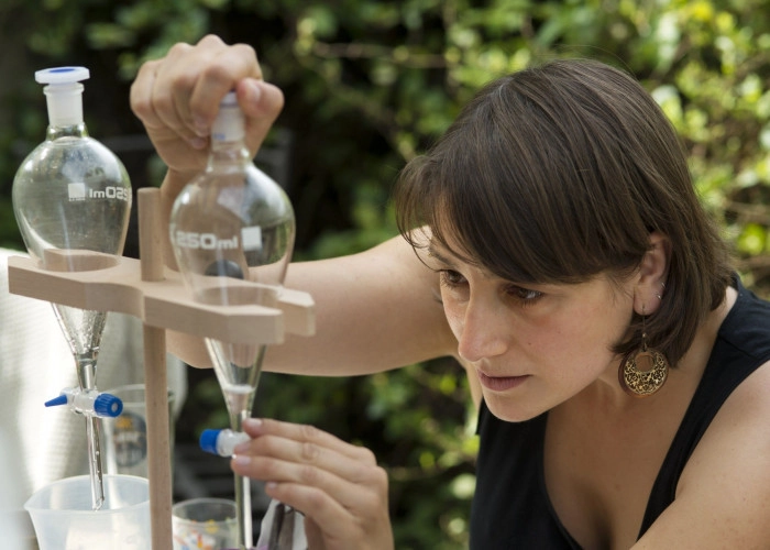 Atelier Cosmétique et bien-être - Distillation de plantes/Cueillette botanique à Châteauneuf-sur-Loire – 3h