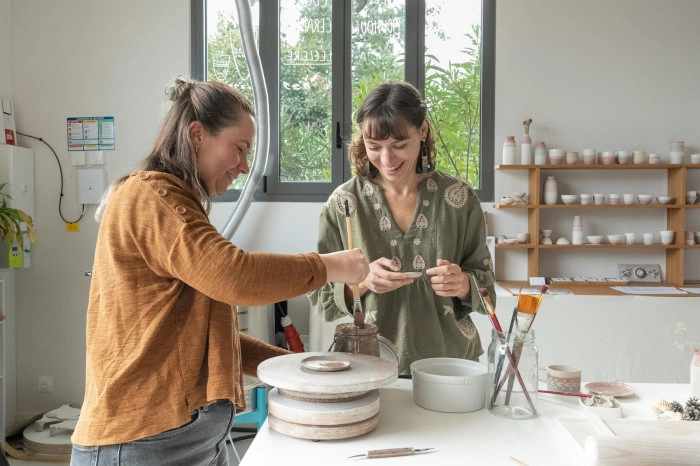 Atelier Poterie et Céramique - Modelage/Décor à Cugand – 2h