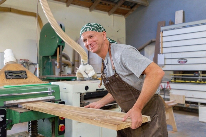 Atelier Bois - Menuiserie et Ebenisterie à Plougrescant – 3h